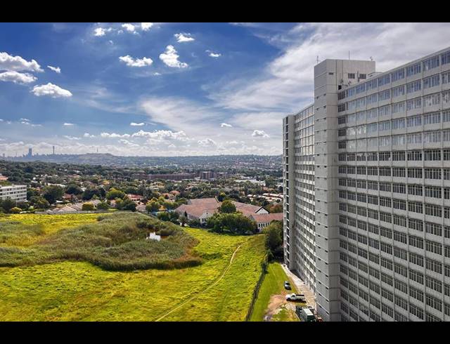 2 BEDROOM APARTMENT FOR SALE IN BEDFORD GARDENS